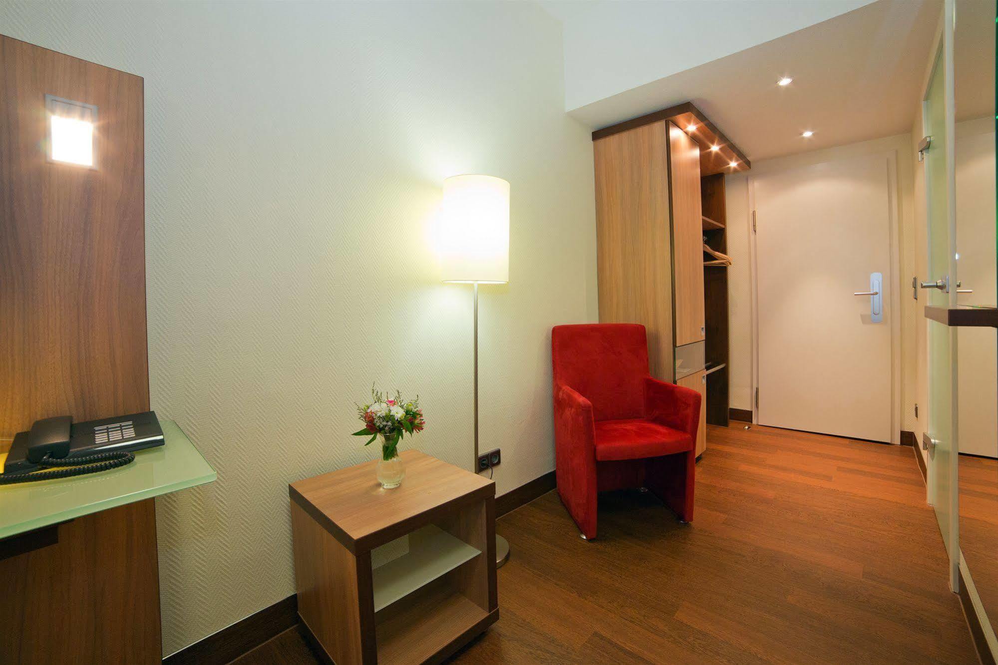 Stadthotel Freiburg Kolping Hotels & Resorts Exterior photo